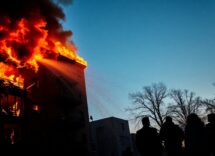 incendio in centro citta danni ingenti e evacuazione python 1759403631